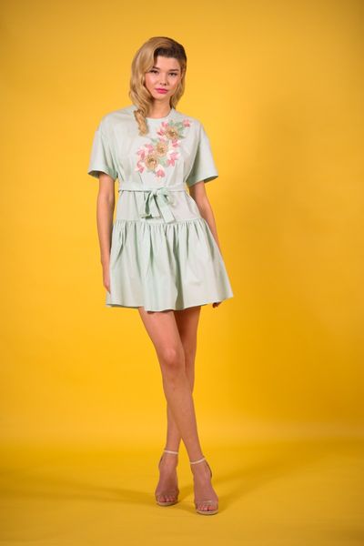 Rochie scurta din poplin verde menta din bumbac cu maneci scurte, cordon si pasmanterie cu paiete Vivien Mint