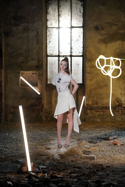 Top Amaranta Ivory Kingdom of Ivory