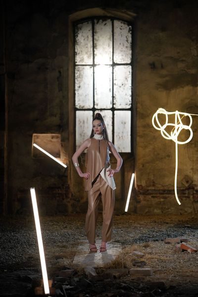 Top Kara Beige Ivory Kingdom of Ivory