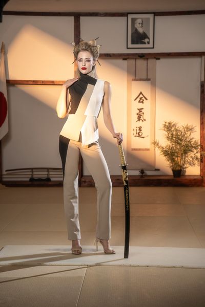 Pantaloni Onna 2 - Onna, Bitolia Gallery