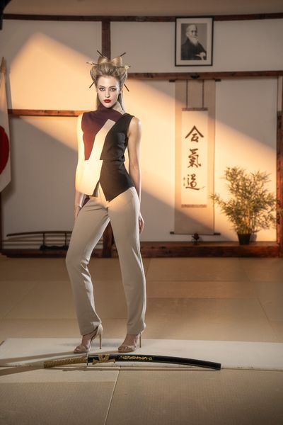 Pantaloni Onna 1 - Onna, Bitolia Gallery